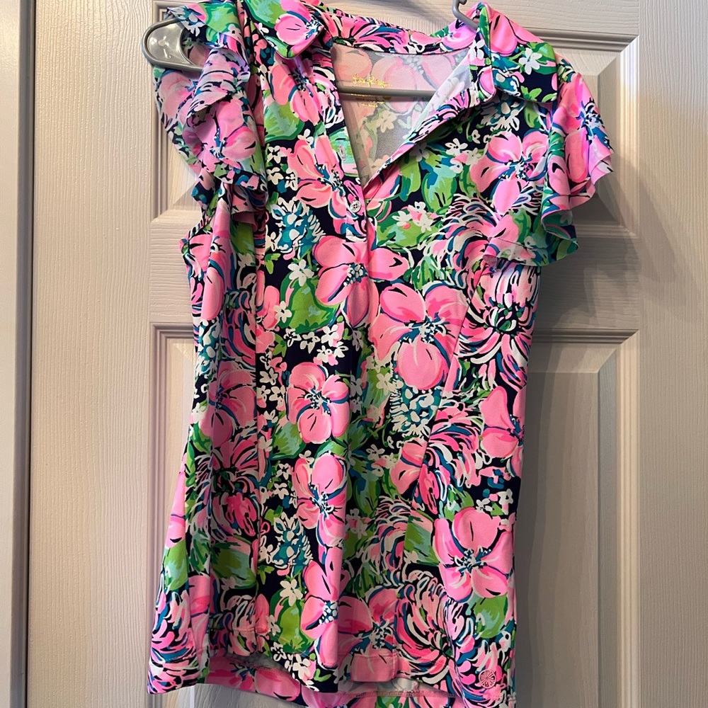 Lilly Pulitzer Luxletic Top size small EUC.